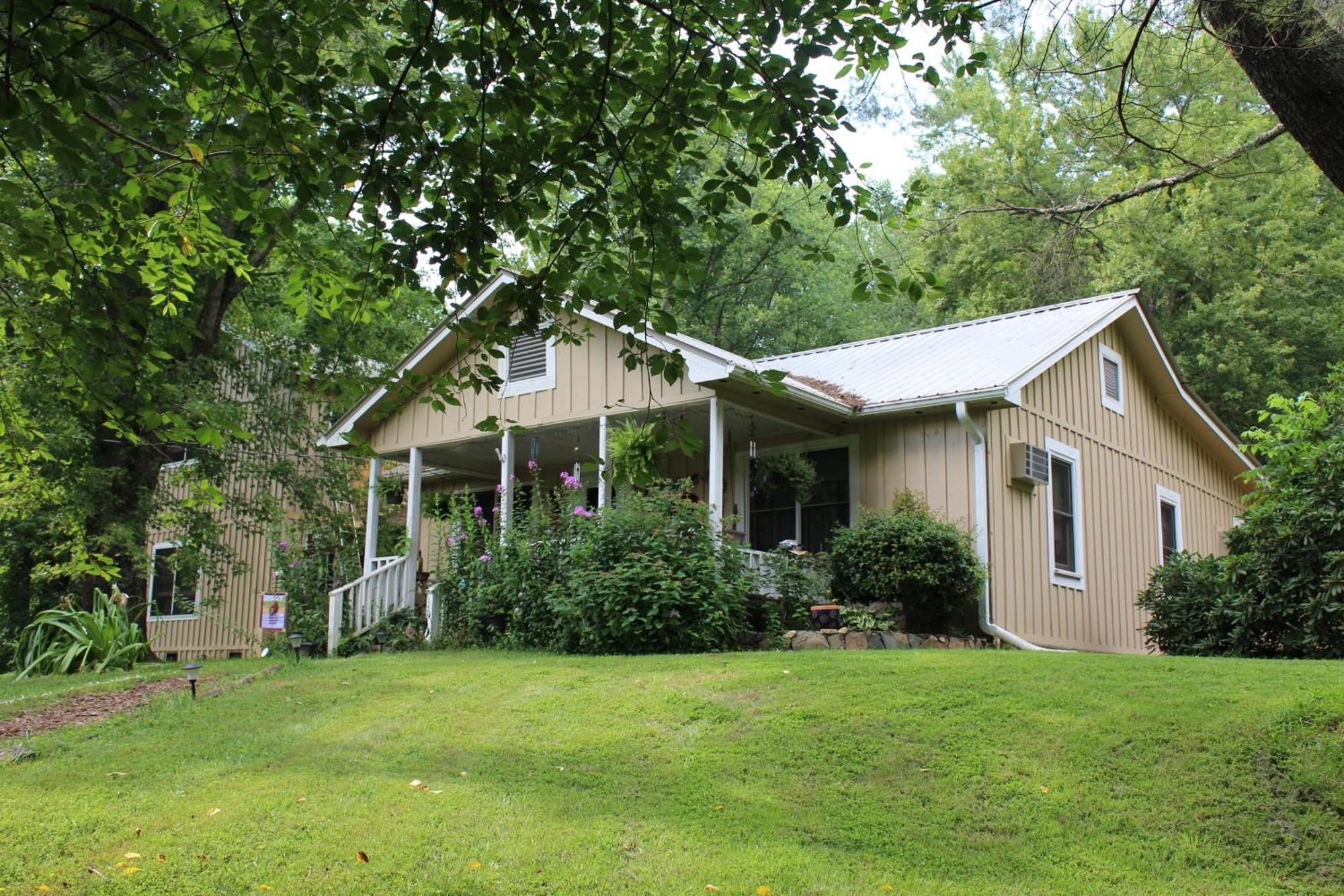 Henson Cove Place Bed And Breakfast W/Cabin Hiawassee Exterior photo