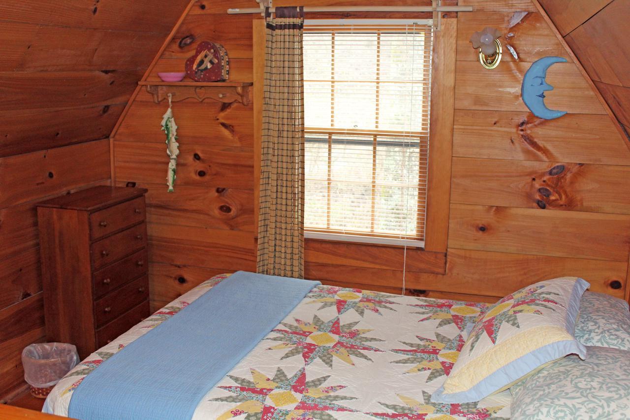 Henson Cove Place Bed And Breakfast W/Cabin Hiawassee Exterior photo