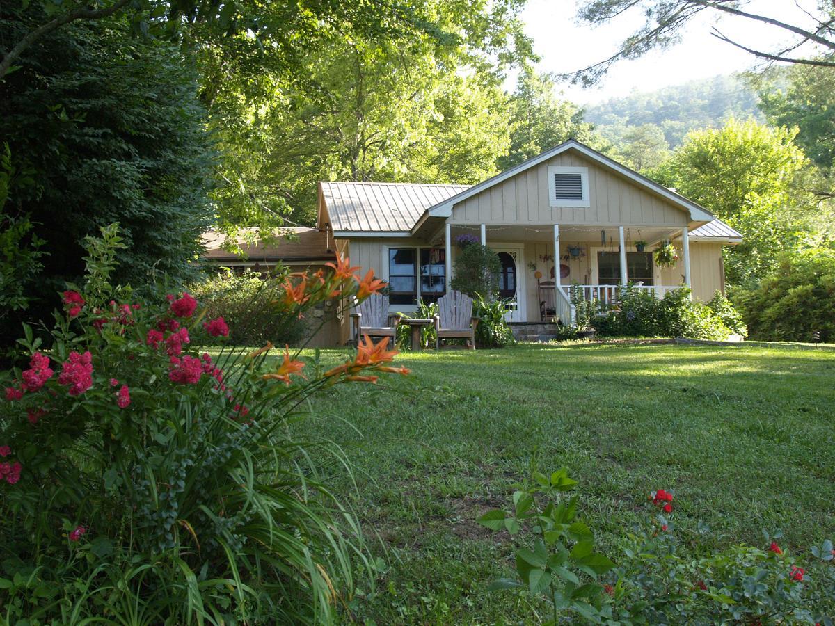 Henson Cove Place Bed And Breakfast W/Cabin Hiawassee Exterior photo